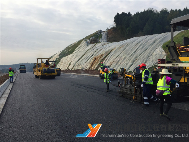 梓潼縣城至東石鄉(xiāng)公路段路面工程