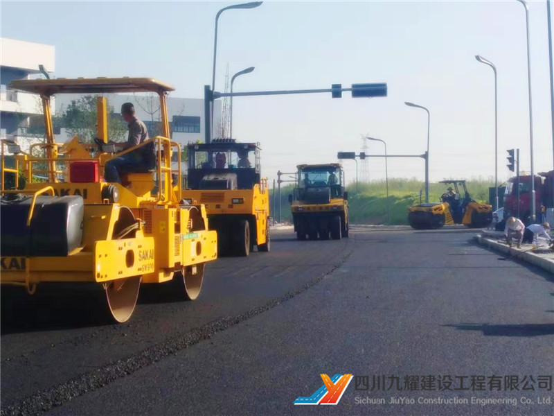 生物城起步區(qū)市政道路三期一標路面項目